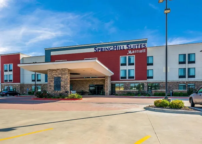 Discover the Best Hotels in Enid, OK for Every Traveler