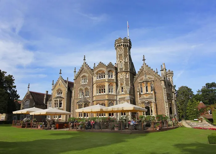 Top-Rated Hotels in Windsor City Centre