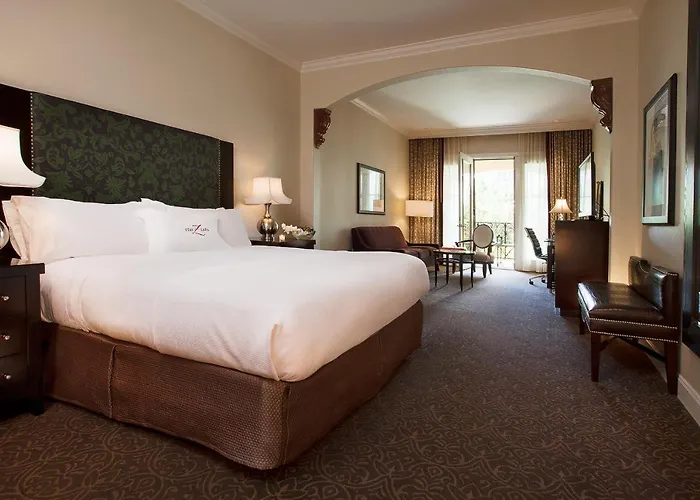 Top Hotels in Dallas with Scenic Balcony Vistas