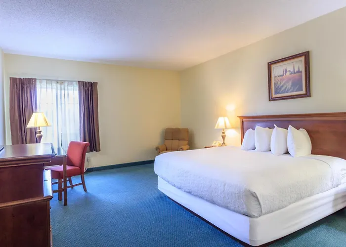 Best Branson Hotels Offering Complimentary Breakfast