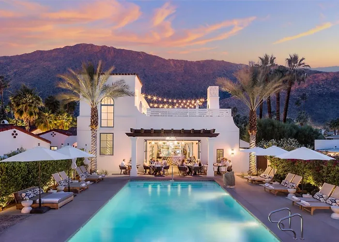 Discover the Best Hotels in Downtown Palm Springs Today