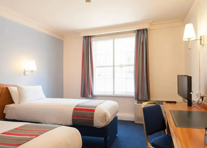 Top Budget-Friendly Accommodations in London
