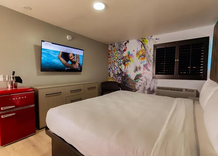 Best Budget Hotels Las Vegas Strip Guide