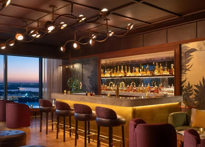 Top Hotels Near Tampa Convention Center