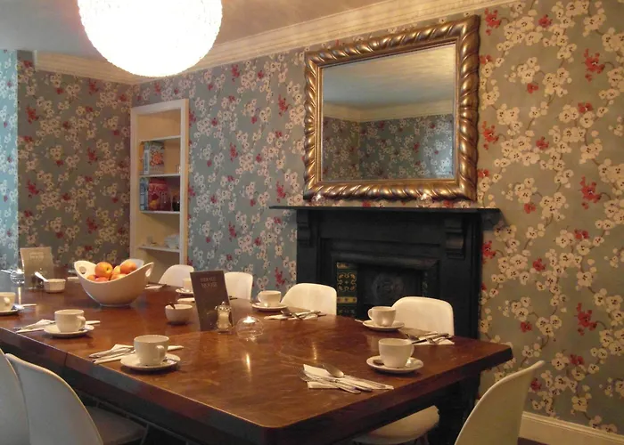 Hotels near Edinburgh Coach Station: The Perfect Accommodations for Your Stay in Edinburgh