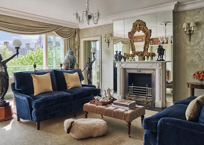 Top Festive Accommodations in London for Christmas