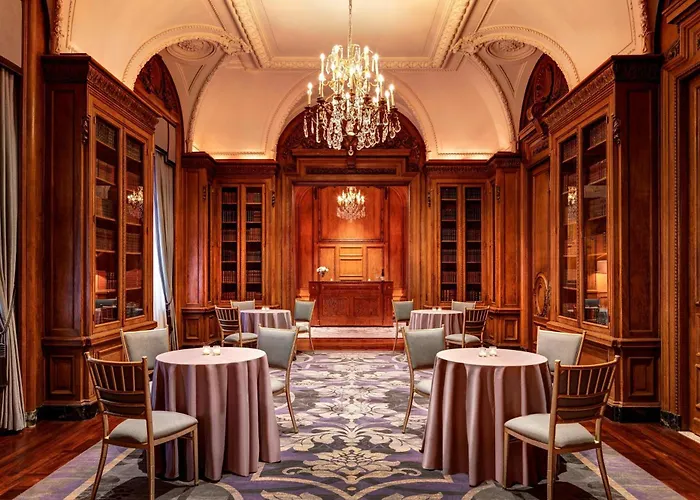 Top Hotels Near New York Cruise Port Offering Shuttle