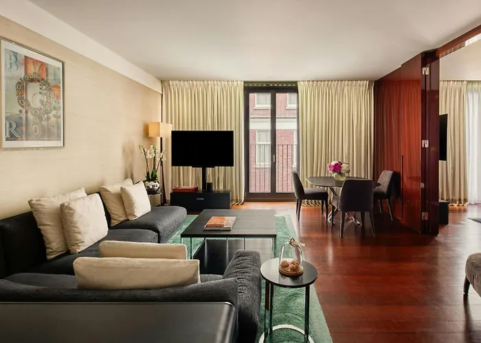 Best London Hotels Offering Spacious, Opulent Baths